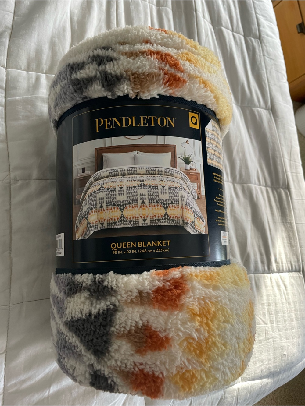 Pendleton Plush Geometric Queen Blanket in Cream, Yellow, Orange, Gray